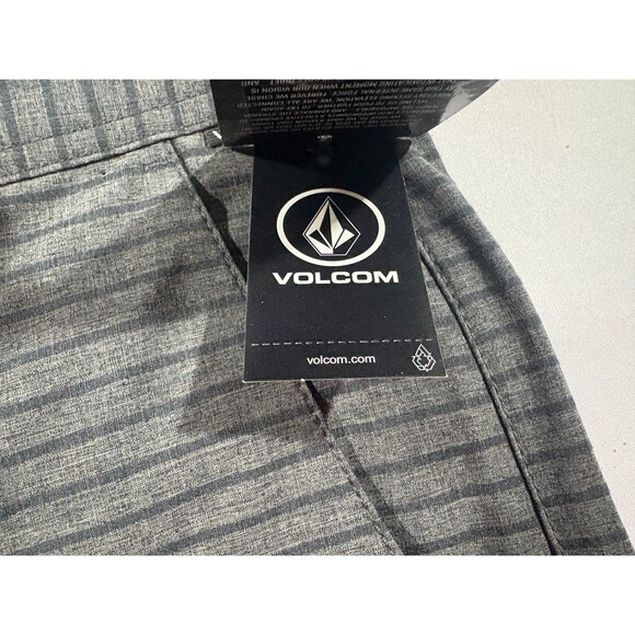 Volcom Mens Frickin SNT Static 21 Gray Stripe Modern Hybrid 10" Shorts Sz 40 NWT - Picture 8 of 16